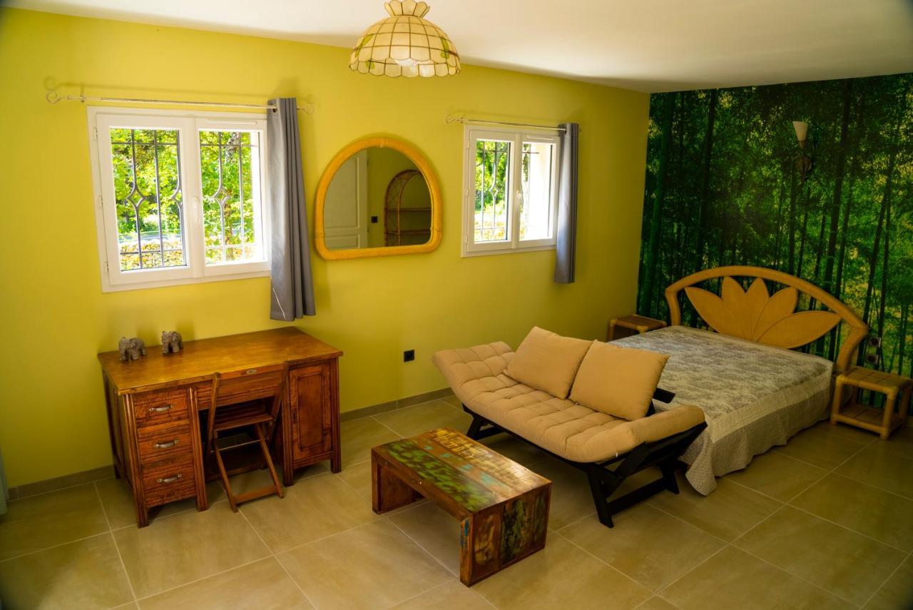 Retour Aux Sources Villa Sauve Exterior photo