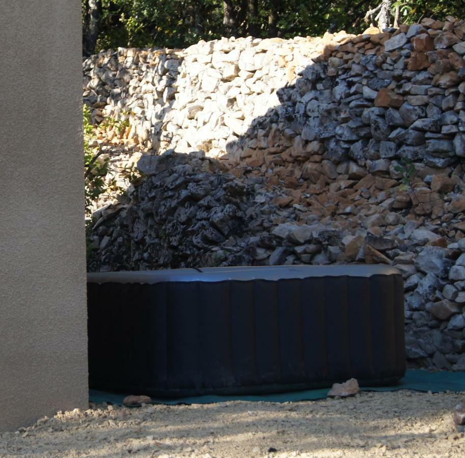 Retour Aux Sources Villa Sauve Exterior photo